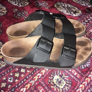 Black Birkenstock’s